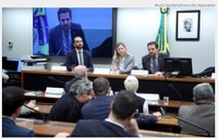 Presidente da Anatel defende caminho brasileiro na regulação do ecossistema digital