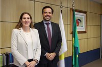 Presidente da Anatel recebe embaixadora do Reino Unido