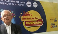 Presidente da Anatel visita centro de distribuição de kits do Rio