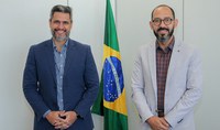 Presidente da Anatel visita secretário do Ministério das Comunicações