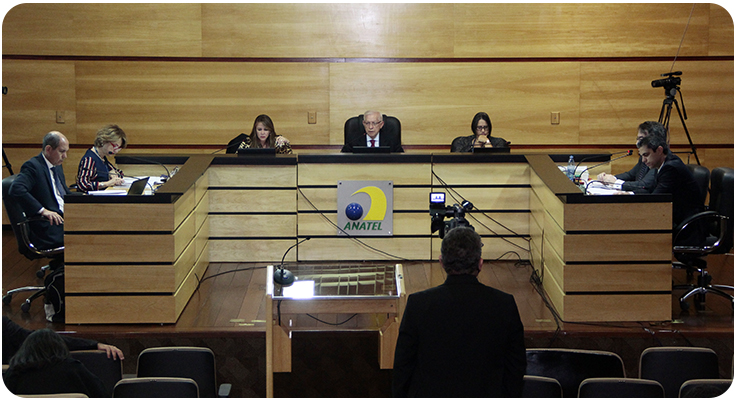 Foto da reunião do Conselho Diretor da Anatel