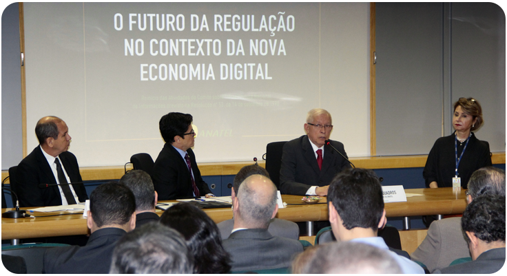 Mesa de abertura do seminário do C-INI