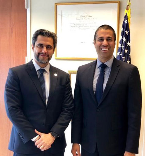 Presidente da Anatel, Leonardo de Morais (Esquerda), e Chairman da FCC, Ajit Pai (Direita)