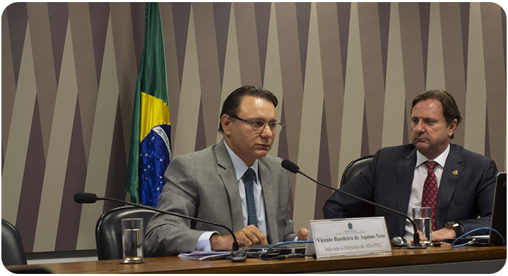 Foto de Vicente Bandeira de Aquino Neto em sabatina na Comissão de Serviços de Infraestrutura do Senado