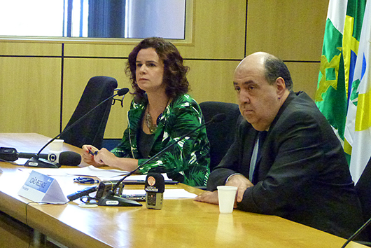 O presidente da Anatel, João Rezende, e a superintendente de Relações com os Consumidores, Elisa Leonel