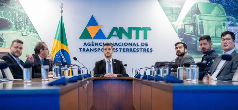 ANTT e AMPEF discutem soluções para combater a informalidade no pagamento de frete