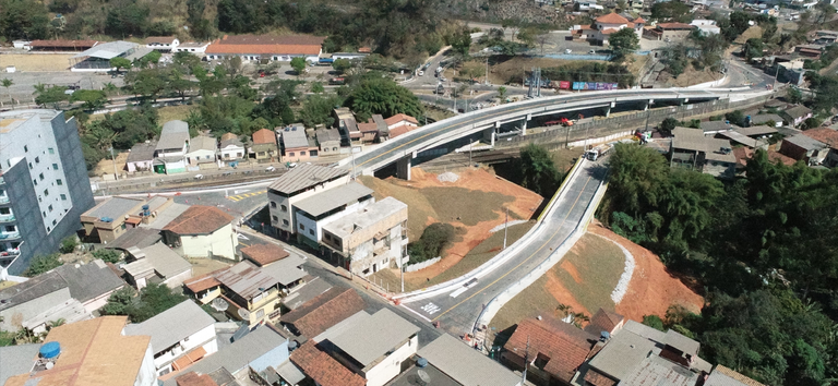 Conselheiro Lafaite (MG) ganha mais mobilidade urbana e ferroviária com inauguração de viaduto e ponte
