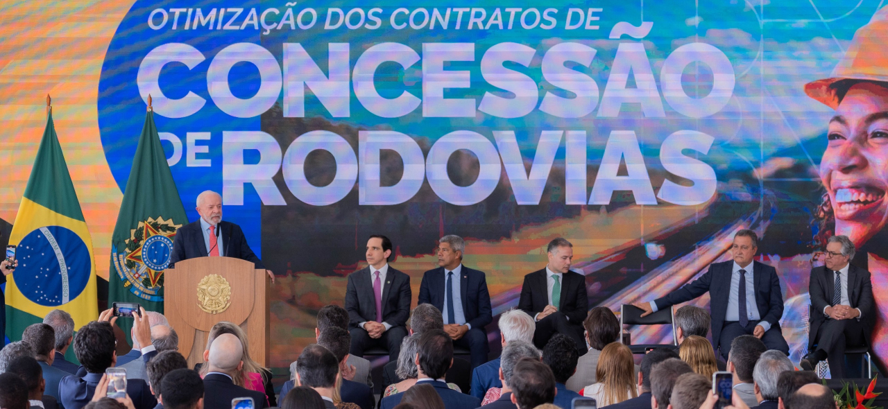 Cerimônia de lançamento ocorreu no Palácio do Planalto, com participação do presidente da República