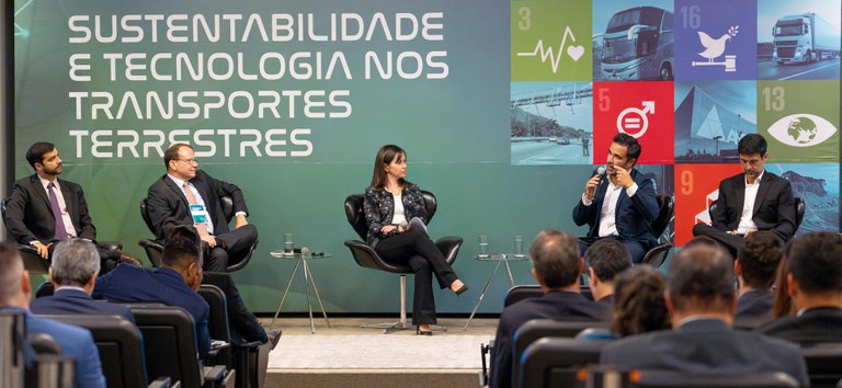 Segundo dia de evento aborda eficiência energética e desenvolvimento tecnológico do setor