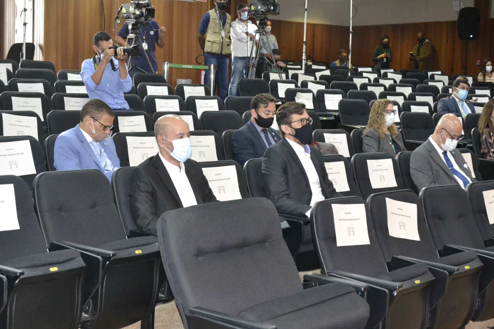 Foto do auditório durante a reunião