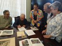 Flávio Shiró doa 48 obras para a Seção de Iconografia da Biblioteca Nacional