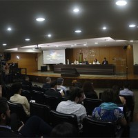 CAPES congela bolsas para economizar R$ 544 milhões