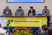 CAPES debate desafios da CT&I na Semana Nacional Universitária