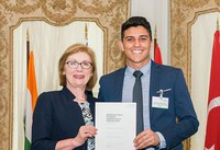 Estudante de Palmas recebe premiação na Irlanda