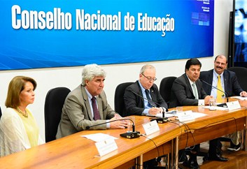 14122016-banner-destaque-revalidacao-cne.jpg