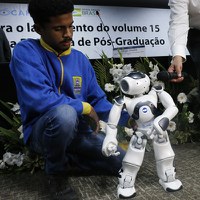 Robótica na escola: da pós-graduação para a educação básica 