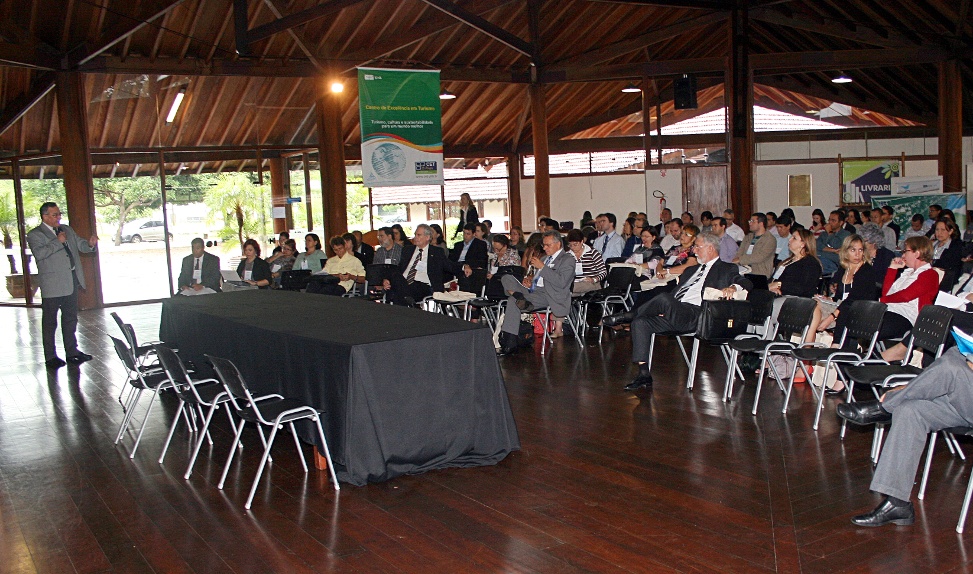 01.12.11.Encontro-de-coordenadores-UAB-01