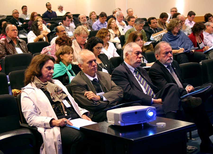 090610_SeminarioMetropoles002