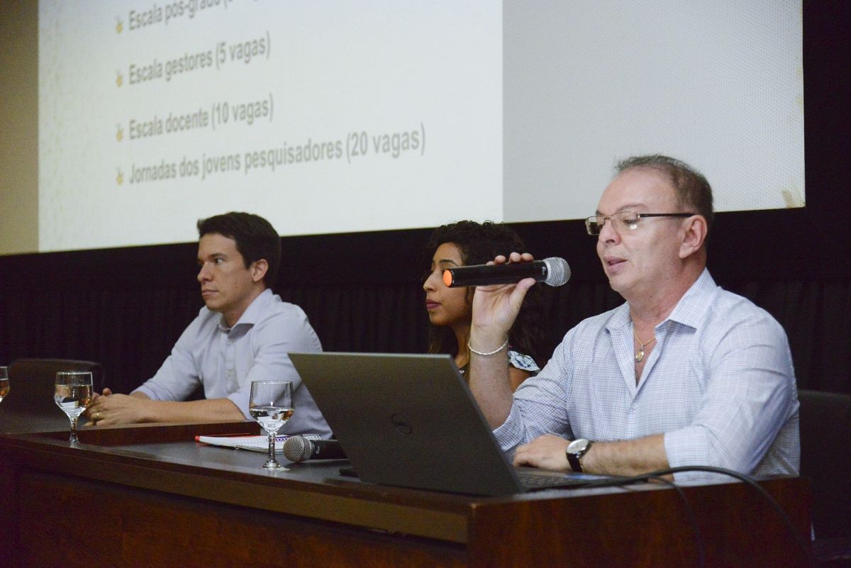 Francisco José Quaresma diretor de Relações Internacionais da UFG e Patrício Marinho coordenador de Parcerias Estratégicas da CAPES Foto UFG