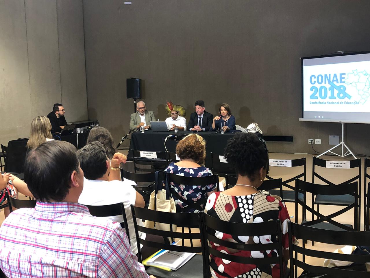 Especialistas em educação compõem mesa redonda no CONAE 2018 