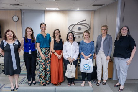 Imagem: CAPES recebe visita da nova diretora do DAAD Brasil  (Júlia Prado - CGCOM/CAPES)