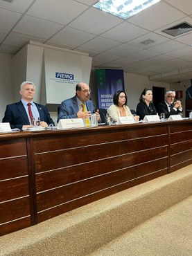 Imagem: Reunião Ordinária Pública do Conselho Nacional de Educação, itinerante, realizada em Belo Horizonte - MG (Gabriel Lucas Soares) 