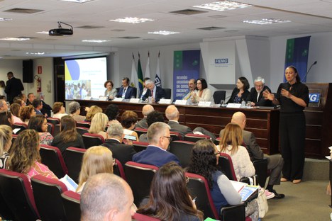 Imagem: Reunião Ordinária Pública do Conselho Nacional de Educação, itinerante, realizada em Belo Horizonte - MG (Gabriel Lucas Soares)