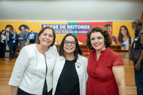 Imagem: CAPES participa de posse de 15 reitores de instituições federais (Júlia Prado - CGCOM/CAPES)