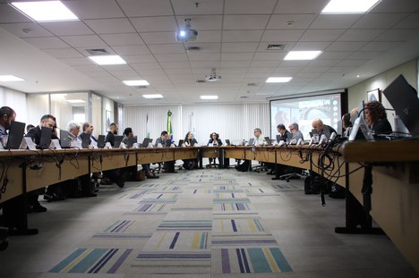 Imagem: Reunião do Conselho Superior (Naiara Demarco - CGCOM/CAPES)
