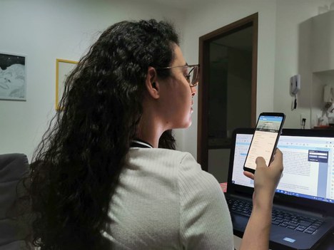 A doutoranda da Universidade de Brasília (UnB) Jéssica Fernandes soube por meio do "Bolsista Capes" que teve a bolsa prorrogada por três meses (Foto: Arquivo pessoal)