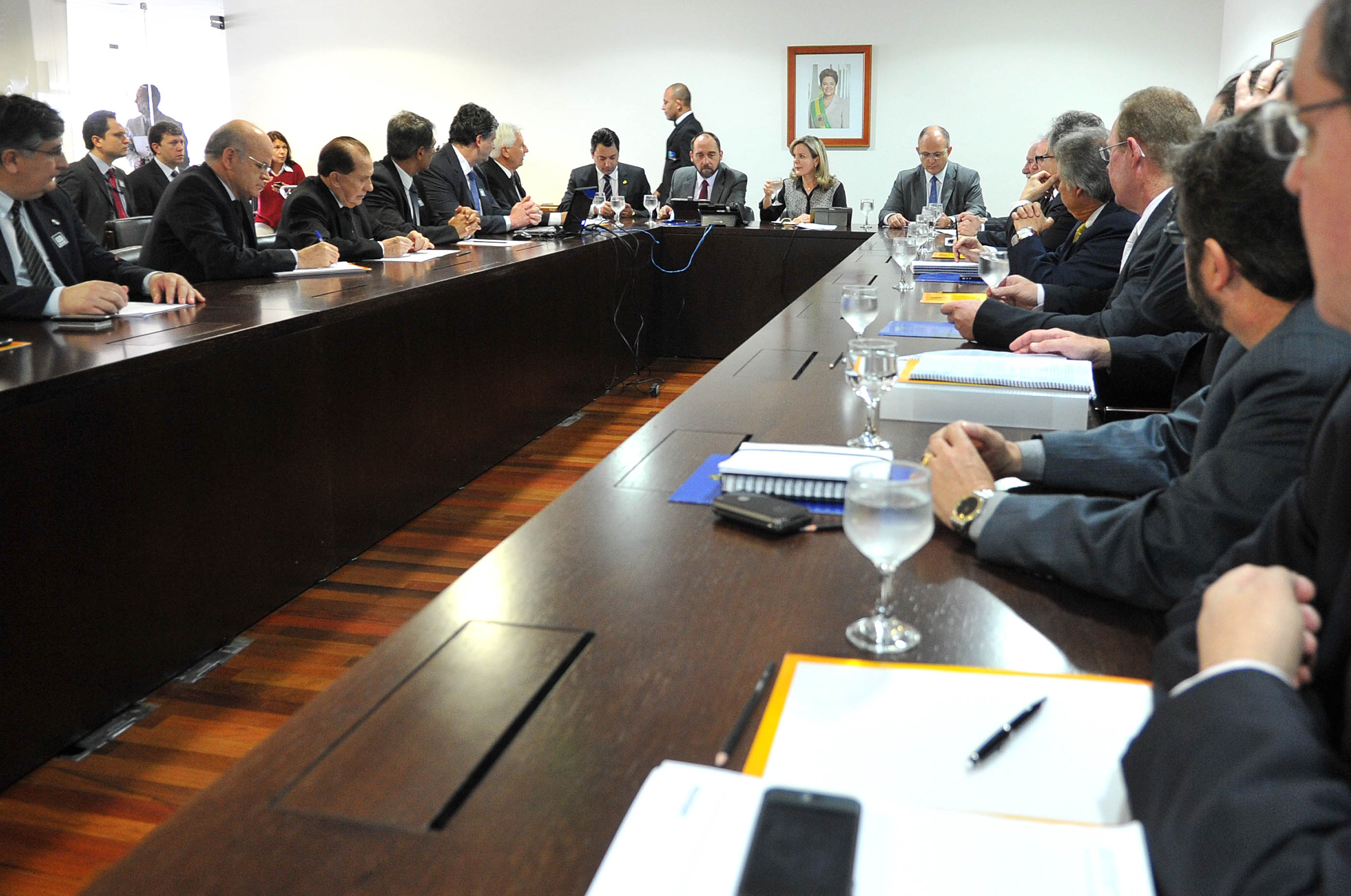 10/10/2013 - Reunião ministra Gleisi Hoffmann sobre Porto de Paranaguá