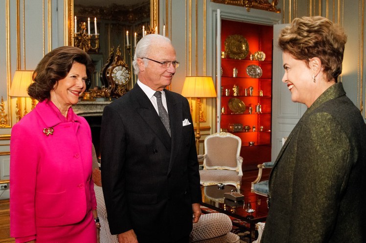 Dilma se encontra com o rei e a rainha da Suécia Presidenta Dilma Rousseff durante encontro com Suas Majestades o Rei Carlos XVI Gustavo e a Rainha Sílvia da Suécia Foto: Roberto Stuckert Filho/PR