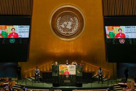 Dilma participa de cúpula da ONU que decidirá agenda de prosperidade para 2030 Presidenta Dilma discursando na ONU em setembro no ano passado, na Cúpula do Clima das Nações Unidas Foto: Roberto Stuckert Filho/PR