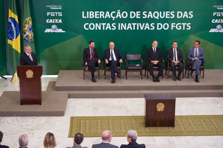 Governo divulga calendário para saque de contas inativas do FGTS