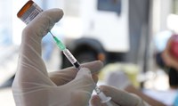 Hospitais universitários procuram profissionais de saúde voluntários para participar de ensaio clínico de vacina contra Covid-19