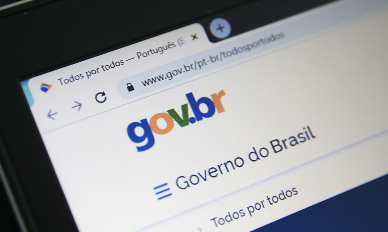 251 serviços transformados em digitais