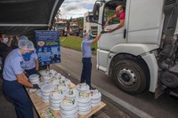 Ninguém fica pra trás: Forças Armadas arrecadam e distribuem alimentos para a população durante a pandemia