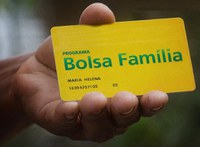 Dez milhões de beneficiários do Bolsa Família recebem o Auxílio Emergencial 2021 em abril