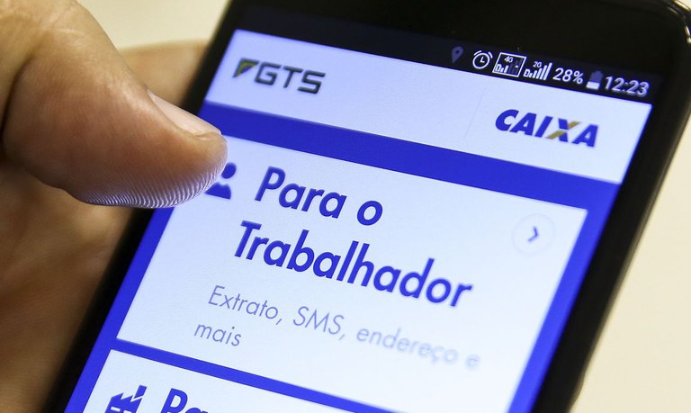 Aprovada distribuição de R$ 8,12 bilhões do FGTS aos trabalhadores