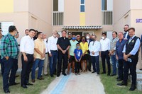 Entregues 500 moradias a famílias de baixa renda de Manaus (AM)