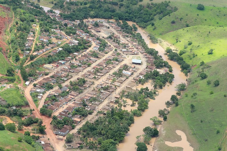 Pátria Voluntária destina R$ 1,8 milhão para acolher as pessoas afetadas pelas chuvas na Bahia e em Minas Gerais