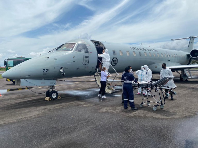 Forças Armadas seguem atuando no transporte de pacientes de Manaus para outros estados