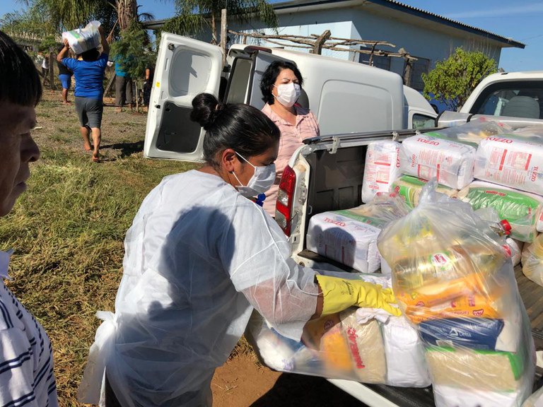 Funai entrega cestas básicas para comunidades Xavante de MT