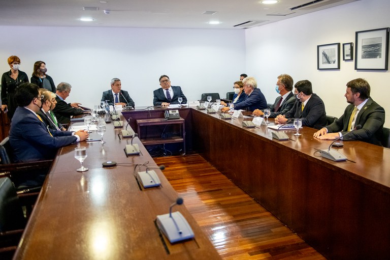 Governo Federal debate sobre Grupo de Trabalho Interministerial para elaboração do Plano Nacional de Fertilizantes