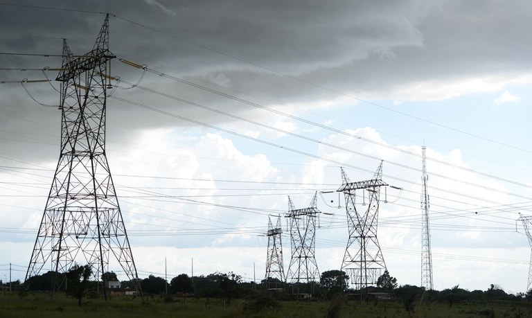 Energia elétrica fica 20% mais barata a partir de maio