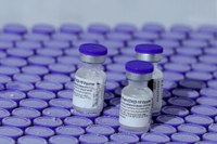 Mais três milhões de vacinas da Pfizer chegam ao Brasil