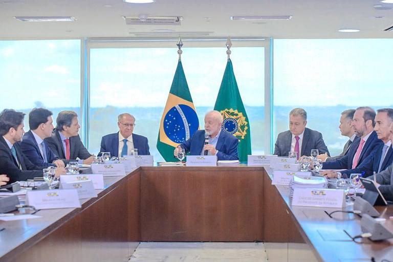 Em reunião ministerial com presidente Lula, ministro Silvio Costa Filho apresenta ações e investimentos do MPOr