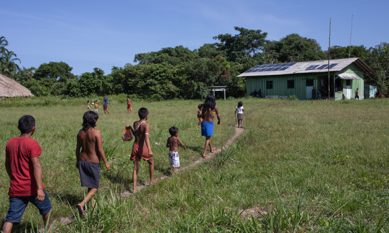 Atendimento Médico - Comunidade Yanomami do Caju