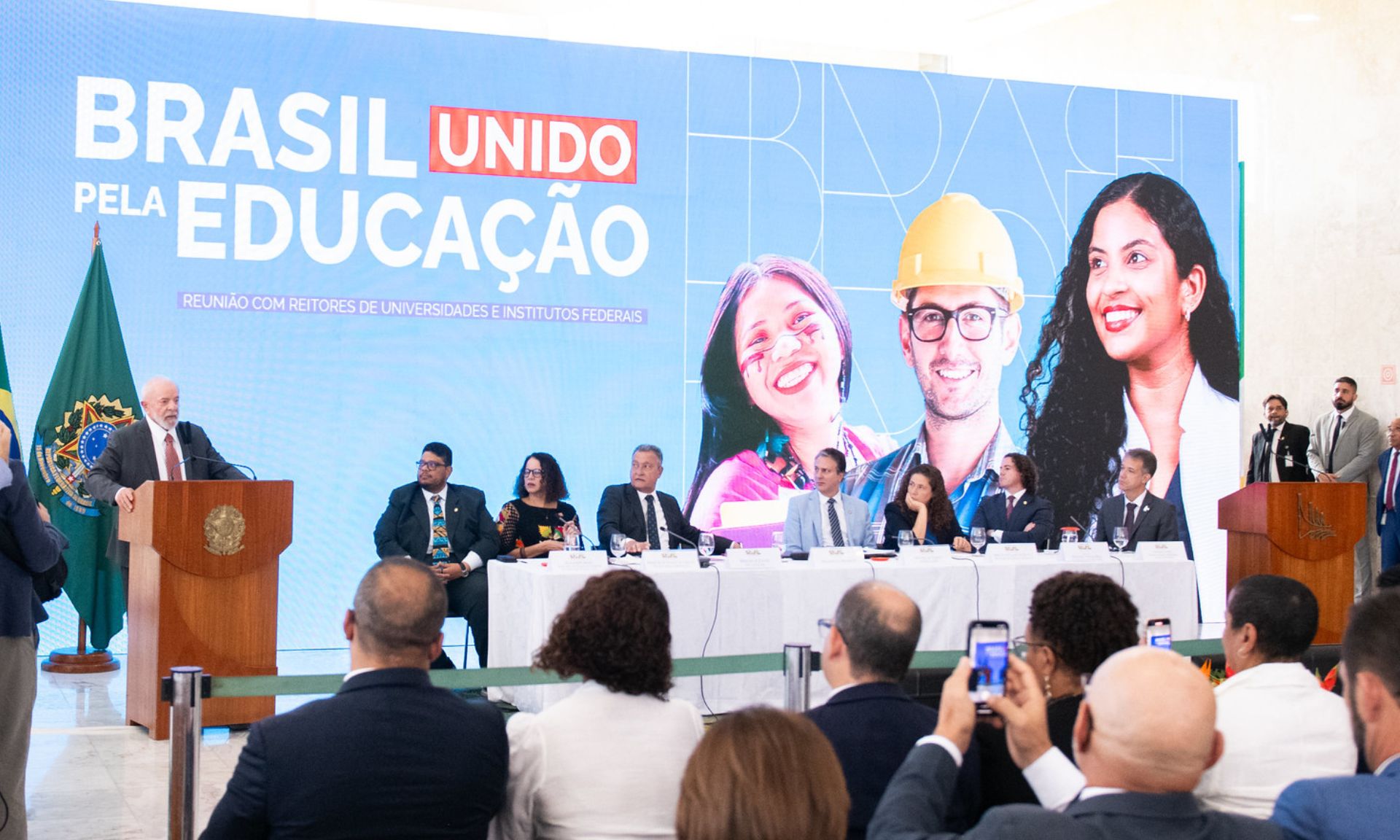 Novas obras, reformas e ampliações estão garantidas para o ensino público superior em todo o Brasil. Anúncio foi feito pelo presidente Lula, em Brasília, e alcança as 69 universidades do país