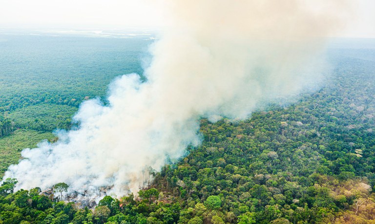 Governo Federal trabalha na ampliação das ações de combate aos incêndios no país